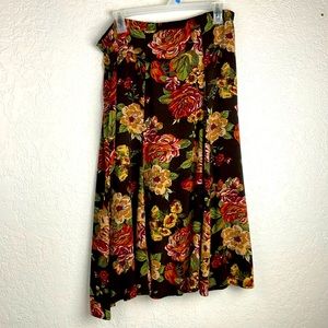 White Stag brown floral skirt
